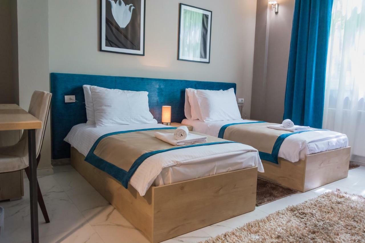 Gradac  Hotel & Distillery Monogram מראה חיצוני תמונה