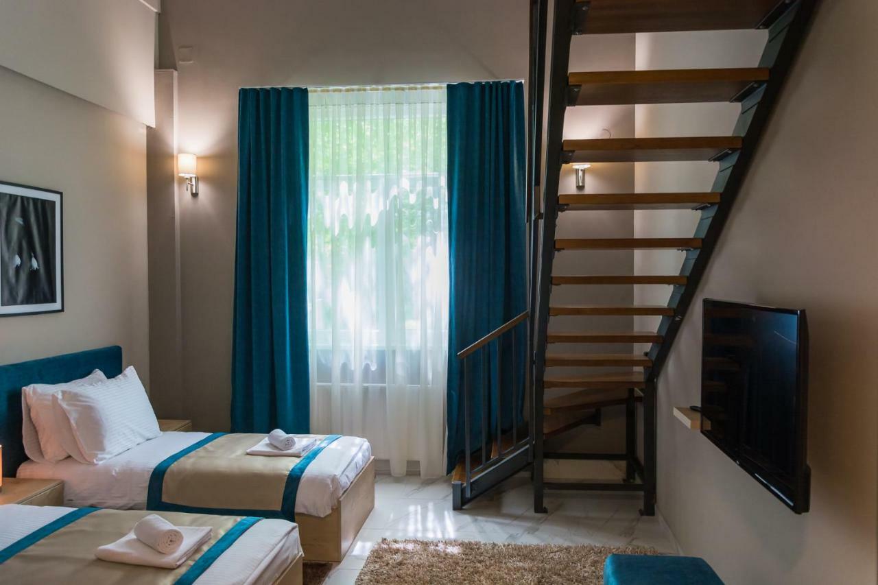 Gradac  Hotel & Distillery Monogram מראה חיצוני תמונה