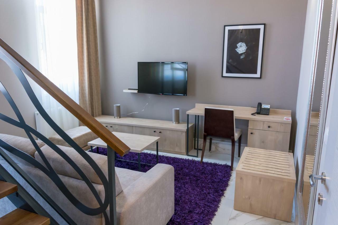 Gradac  Hotel & Distillery Monogram מראה חיצוני תמונה