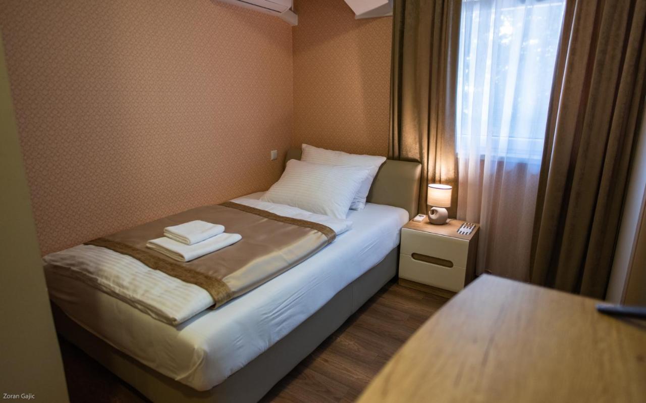 Gradac  Hotel & Distillery Monogram מראה חיצוני תמונה