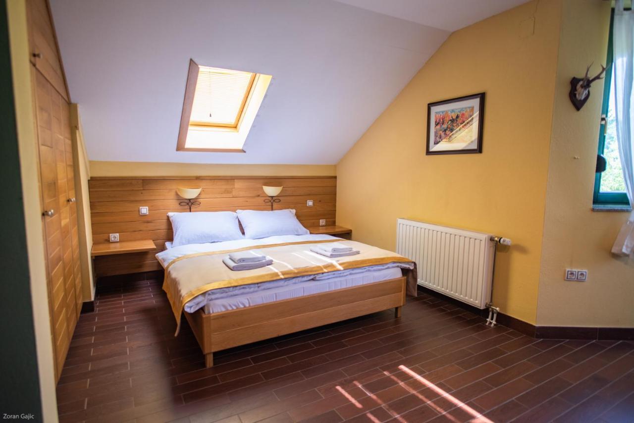 Gradac  Hotel & Distillery Monogram מראה חיצוני תמונה